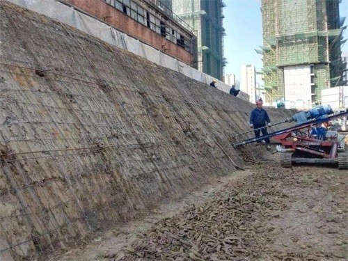 新邵建筑边坡支护